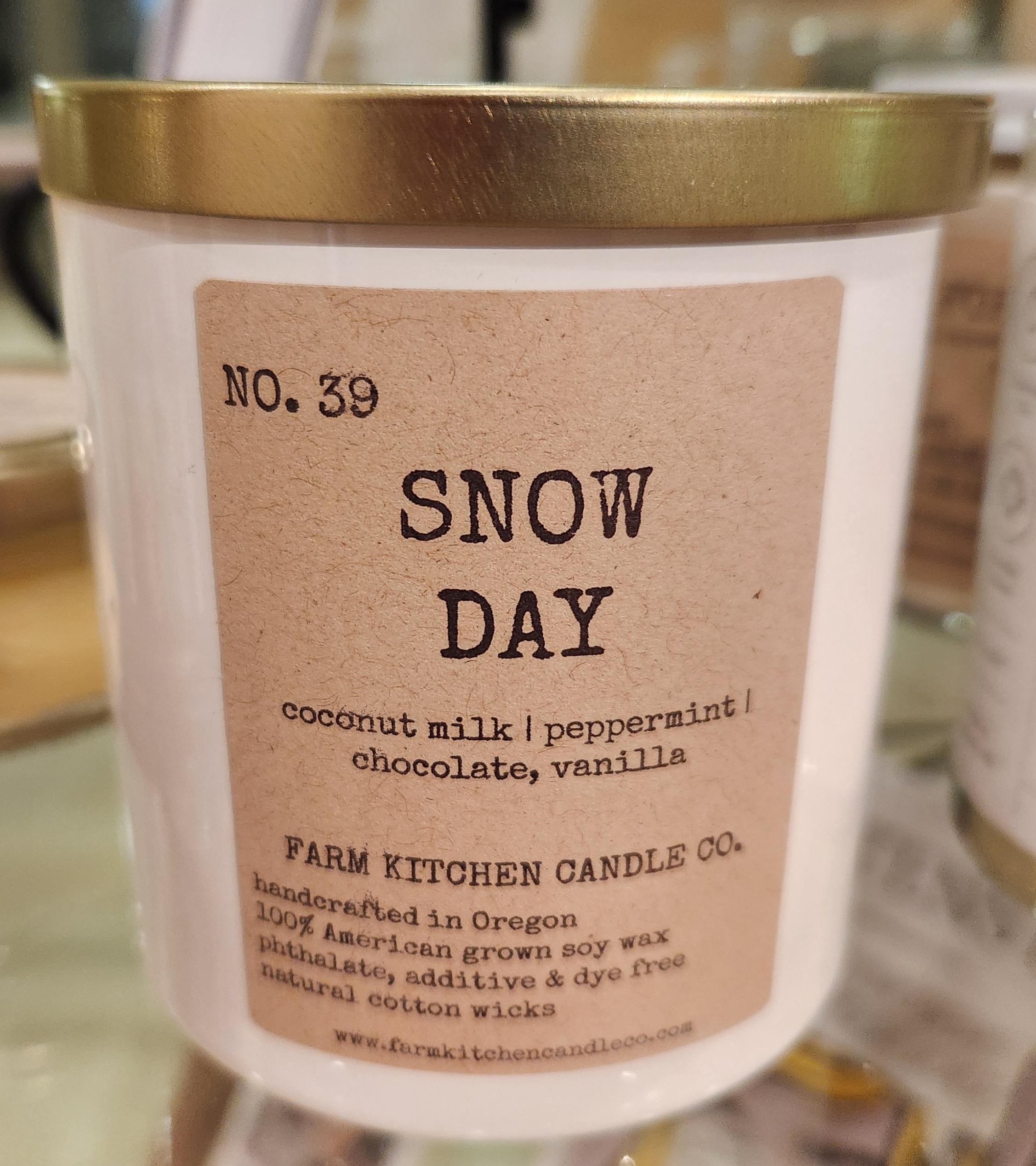 (image for) Snow Day Cotton Wick Large Candle